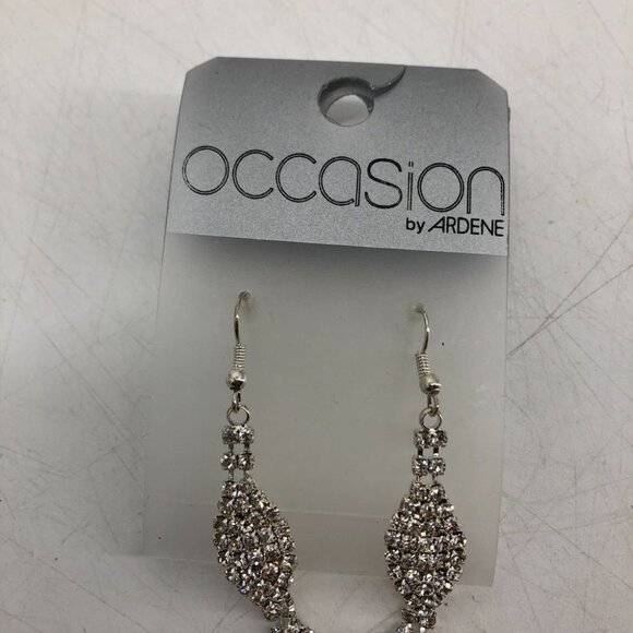 NWT Ardene Occaisuon dangly sparkly earrings silver - Picture 4 of 8